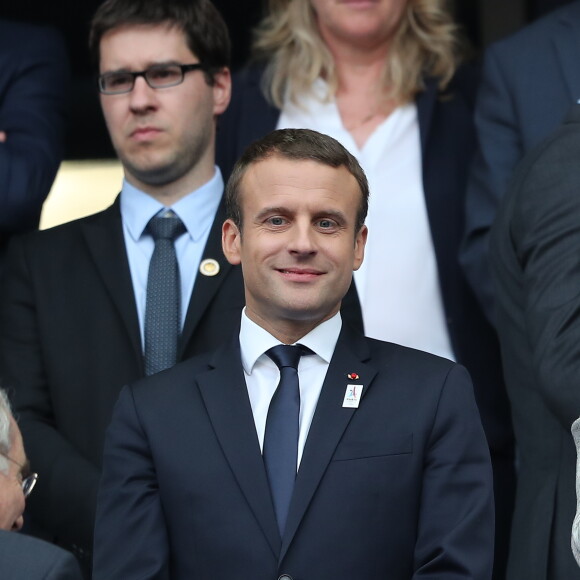 Le président Emmanuel Macron et la Première ministre du Royaume-Uni Theresa May assistent au match amical France - Angleterre au Stade de France le 13 juin 2017. © Cyril Moreau / Bestimage