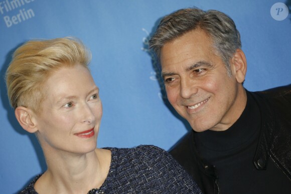 Tilda Swinton et George Clooney - Photocall de "Hail Caesar !" au 66e festival international du film de Berlin le 11 février 2016.