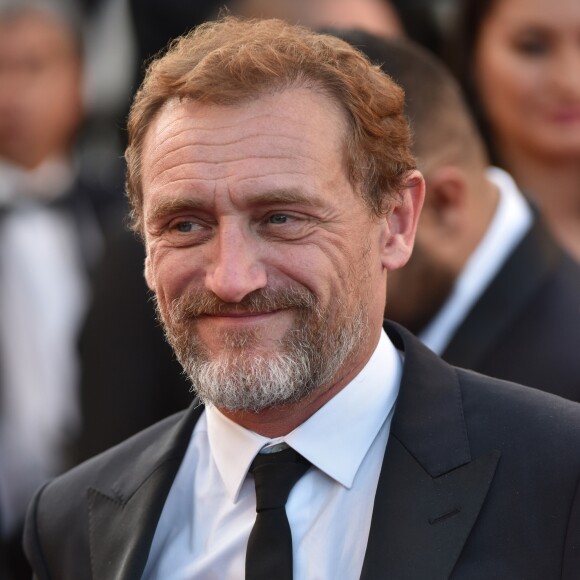 Jean-Paul Rouve - Montée des marches du film "Mal de pierres" lors du 69e Festival International du Film de Cannes. Le 15 mai 2016. ©Giancarlo Gorassini/Bestimage