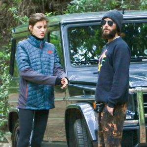 Exclusif - Jared Leto et sa supposée nouvelle petite amie, Valery Kaufman, en randonnée à Santa Barbara, le 23 mai 2017.