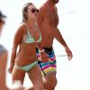 Paulina Gretzky et son petit ami Dustin Johnson passent la journée sur une plage a Hawaii, le 12 janvier 2013.