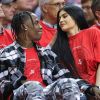 Travis Scott et Kylie Jenner lors d'un match de basketball opposant les Houston Rockets face à l'équipe d'Oklahoma City Thunder à Houston le 25 avril 2017