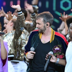 Exclusif - La chanteuse Tal, Christophe Willem et Lisandro Cuxi - Emission "La chanson de l'année fête la musique" dans les arènes de Nîmes, diffusée en direct sur TF1 le 17 juin 2017. Pour la treizième édition de La Chanson de L'année, c'est l'artiste Amir avec son titre "On dirait" qui a été plébiscité par les votes du public. © Bruno Bebert/Bestimage