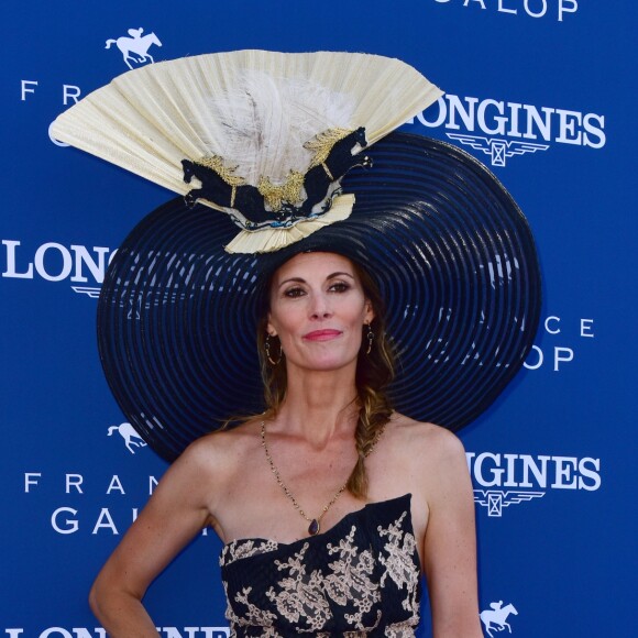 Sophie Thalmann en robe C. Guillarmé (Miss France 1998) - 168e Prix de Diane Longines à l'hippodrome de Chantilly, France, le 18 juin 2017. © Giancarlo Gorassini/Bestimage