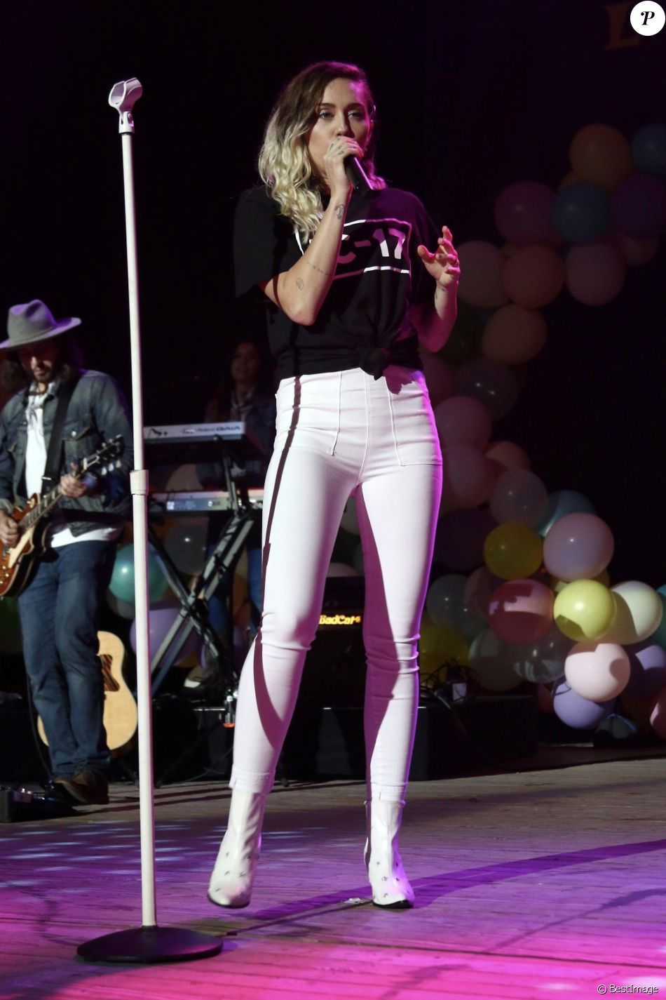 Miley Cyrus lors du BLI Summer Jam à Wantagh, le 16 juin 2017.