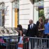Exclusif - Céline Dion au milieu des badauds, rentre à son hôtel le Royal Monceau, après avoir quitté le centre de fitness Ken Club à Paris, France, le 19 juin 2017.
