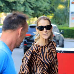 Céline Dion s'est rendue au centre de fitness Ken Club avant de regagner le Royal Monceau à Paris, le 19 juin 2017.