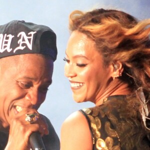 Jay Z et Beyoncé Knowles en concert dans le cadre de leur tournée "On The Run" à Pasadena le 2 Août 2014.