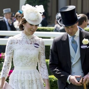 Le prince William, duc de Cambridge et Catherine (Kate) Middleton, duchesse de Cambridge - La famille royale d'Angleterre lors de la première journée des courses hippiques "Royal Ascot" le 20 juin 2017.