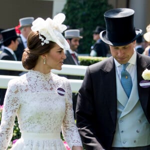 le prince William, duc de Cambridge, Duke of Cambridge, Catherine (Kate) Middleton, duchesse de Cambridge - La famille royale d'Angleterre lors de la première journée des courses hippiques "Royal Ascot" le 20 juin 2017.