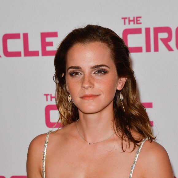 Emma Watson, dans une robe Miu Miu, accompagnée de souliers Santoni et de boucles d'oreilles Azlee, lors de l'avant-première du film "The Circle" au cinéma UGC Normandie à Paris le 21 juin 2017. © Coadic Guirec/Bestimage