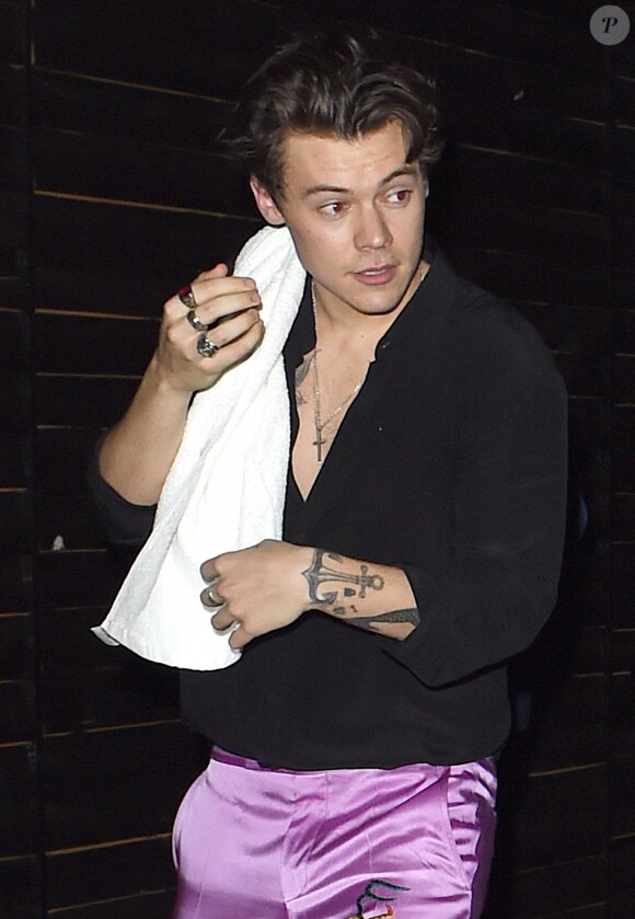 Harry Styles à la sortie du Garage Club après un concert privé à Londres, le 13 mai 2017.