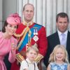 La duchesse Catherine de Cambridge et le prince William avec leurs enfants la princesse Charlotte et le prince George au balcon du palais de Buckingham lors de la parade "Trooping the colour" à Londres le 17 juin 2017.