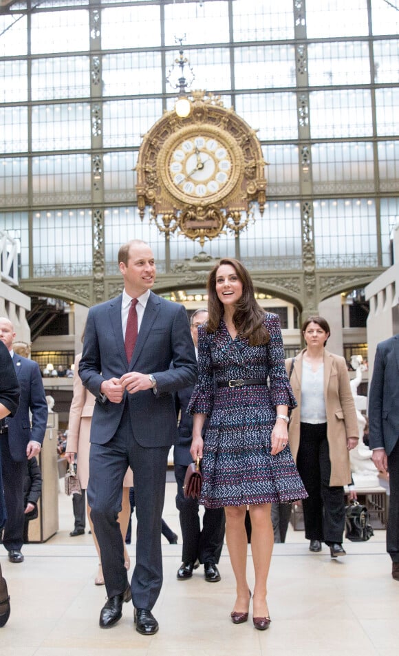 La duchesse Catherine de Cambridge et le prince William au musée d'Orsay le 18 mars 2017 lors de leur visite officielle à Paris.