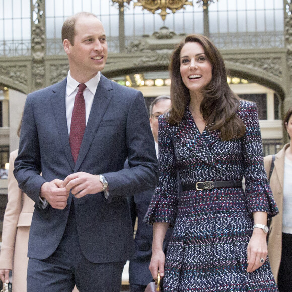 La duchesse Catherine de Cambridge et le prince William au musée d'Orsay le 18 mars 2017 lors de leur visite officielle à Paris.