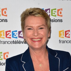 Élise Lucet lors du photocall de la présentation de la nouvelle dynamique 2017-2018 de France Télévisions. Paris, le 5 juillet 2017. © Guirec Coadic/Bestimage