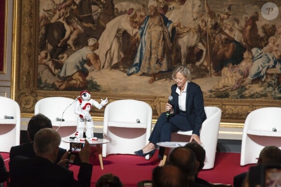 La secrétaire d'Etat chargée des Personnes handicapées, Sophie Cluzel lors du lancement de la concertation autour du 4ème plan autisme au palais de l'Elysée à Paris, le 6 juillet 2017. © Pierre Pérusseau/Bestimage