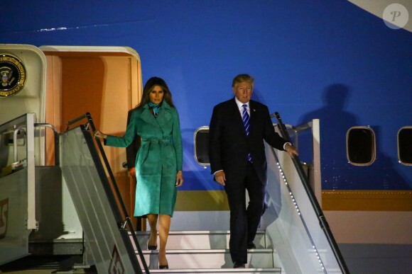 Donald Trump et sa femme Melania arrivent à l'aéroport de Varsovie le 5 juillet 2017.