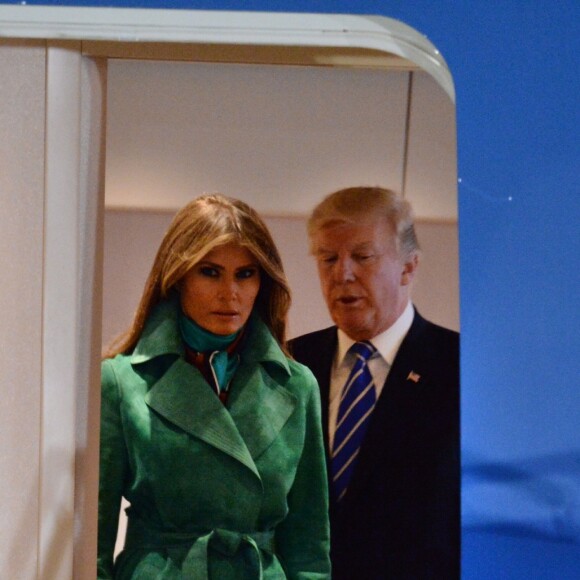 Donald Trump et sa femme Melania arrivent à l'aéroport de Varsovie le 5 juillet 2017.