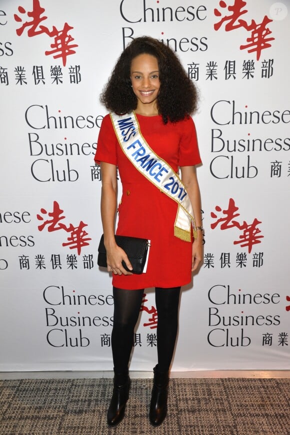 Alicia Aylies, Miss France 2017 célèbre la journée de la femme avec Le Chinese Business Club lors d'un déjeuner chez Potel & Chabot à Paris le 8 mars 2017. © Guirec Coadic / Bestimage