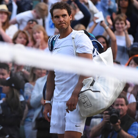Rafael Nadal éliminé par le Luxembourgeois Gilles Muller lors des huitièmes de finale de Wimbledon, à Londres, le 10 juillet 2017.