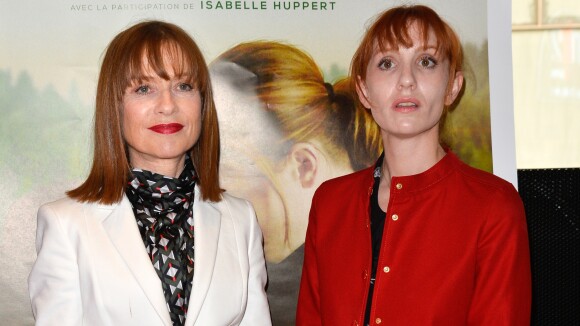 Isabelle Huppert tourne avec sa fille Lolita : "Il ne faut pas se l'interdire"