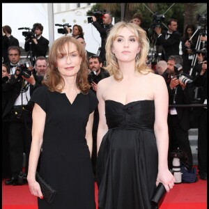 Isabelle Huppert et Lolita Chammah à Cannes en 2010.