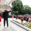 Le président Donald J. Trump et sa femme Melania Trump arrivent à l'ambassade américaine où ils ont rencontré des vétérans de la première guerre mondiale et les militaires qui ont participé au défilé du 14 julllet à l'occasion de leur visite en France à Paris le 13 juillet 2017