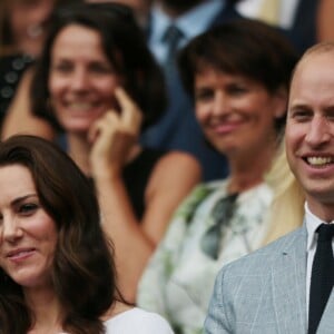 Kate Middleton, duchesse de Cambridge, marraine du All England Lawn Tennis and Croquet Club, assistait le 16 juillet 2017 avec son mari le prince William à la finale de Wimbledon entre Roger Federer et Marin Cilic. Le Suisse a remporté son 8e Wimbledon et son 19e tournoi du Grand Chelem.