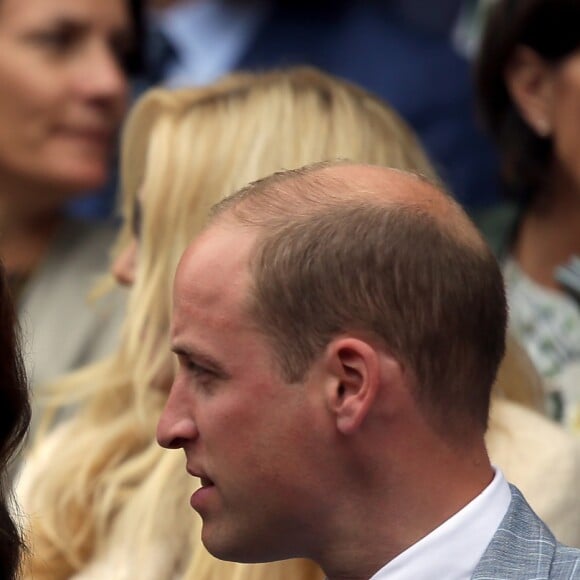 Kate Middleton, duchesse de Cambridge, marraine du All England Lawn Tennis and Croquet Club, assistait le 16 juillet 2017 avec son mari le prince William à la finale de Wimbledon entre Roger Federer et Marin Cilic. Le Suisse a remporté son 8e Wimbledon et son 19e tournoi du Grand Chelem.