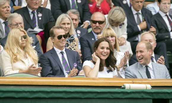 Kate Middleton, duchesse de Cambridge, marraine du All England Lawn Tennis and Croquet Club, assistait le 16 juillet 2017 avec son mari le prince William à la finale de Wimbledon entre Roger Federer et Marin Cilic. Le Suisse a remporté son 8e Wimbledon et son 19e tournoi du Grand Chelem.