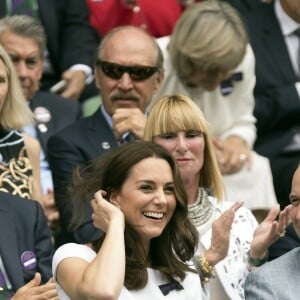 Kate Middleton, duchesse de Cambridge, marraine du All England Lawn Tennis and Croquet Club, assistait le 16 juillet 2017 avec son mari le prince William à la finale de Wimbledon entre Roger Federer et Marin Cilic. Le Suisse a remporté son 8e Wimbledon et son 19e tournoi du Grand Chelem.