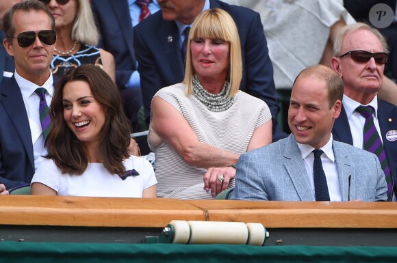 Kate Middleton, duchesse de Cambridge, marraine du All England Lawn Tennis and Croquet Club, assistait le 16 juillet 2017 avec son mari le prince William à la finale de Wimbledon entre Roger Federer et Marin Cilic. Le Suisse a remporté son 8e Wimbledon et son 19e tournoi du Grand Chelem.