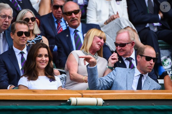 Kate Middleton, duchesse de Cambridge, marraine du All England Lawn Tennis and Croquet Club, assistait le 16 juillet 2017 avec son mari le prince William à la finale de Wimbledon entre Roger Federer et Marin Cilic. Le Suisse a remporté son 8e Wimbledon et son 19e tournoi du Grand Chelem.