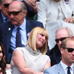 Kate Middleton, duchesse de Cambridge, marraine du All England Lawn Tennis and Croquet Club, assistait le 16 juillet 2017 avec son mari le prince William à la finale de Wimbledon entre Roger Federer et Marin Cilic. Le Suisse a remporté son 8e Wimbledon et son 19e tournoi du Grand Chelem.