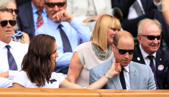 Kate Middleton, duchesse de Cambridge, marraine du All England Lawn Tennis and Croquet Club, assistait le 16 juillet 2017 avec son mari le prince William à la finale de Wimbledon entre Roger Federer et Marin Cilic. Le Suisse a remporté son 8e Wimbledon et son 19e tournoi du Grand Chelem.