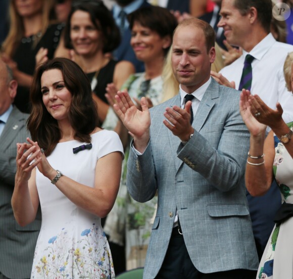 Kate Middleton, duchesse de Cambridge, marraine du All England Lawn Tennis and Croquet Club, assistait le 16 juillet 2017 avec son mari le prince William à la finale de Wimbledon entre Roger Federer et Marin Cilic. Le Suisse a remporté son 8e Wimbledon et son 19e tournoi du Grand Chelem.