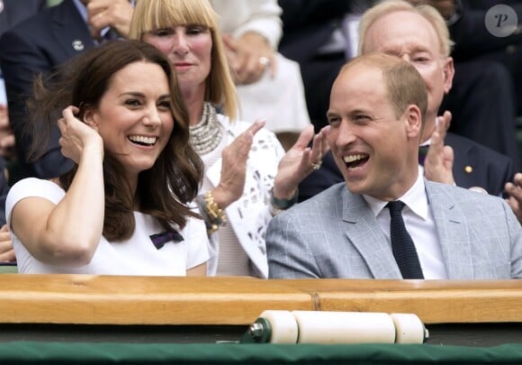 Kate Middleton, duchesse de Cambridge, marraine du All England Lawn Tennis and Croquet Club, assistait le 16 juillet 2017 avec son mari le prince William à la finale de Wimbledon entre Roger Federer et Marin Cilic. Le Suisse a remporté son 8e Wimbledon et son 19e tournoi du Grand Chelem.