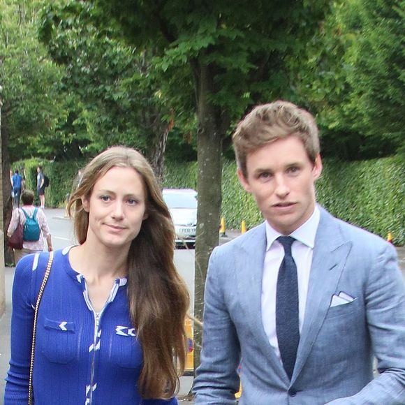 Eddie Redmayne et sa femme Hannah le 16 juillet 2017 à Wimbledon pour la finale entre Roger Federer et Marin Cilic. Le Suisse a remporté son 8e Wimbledon et son 19e tournoi du Grand Chelem.