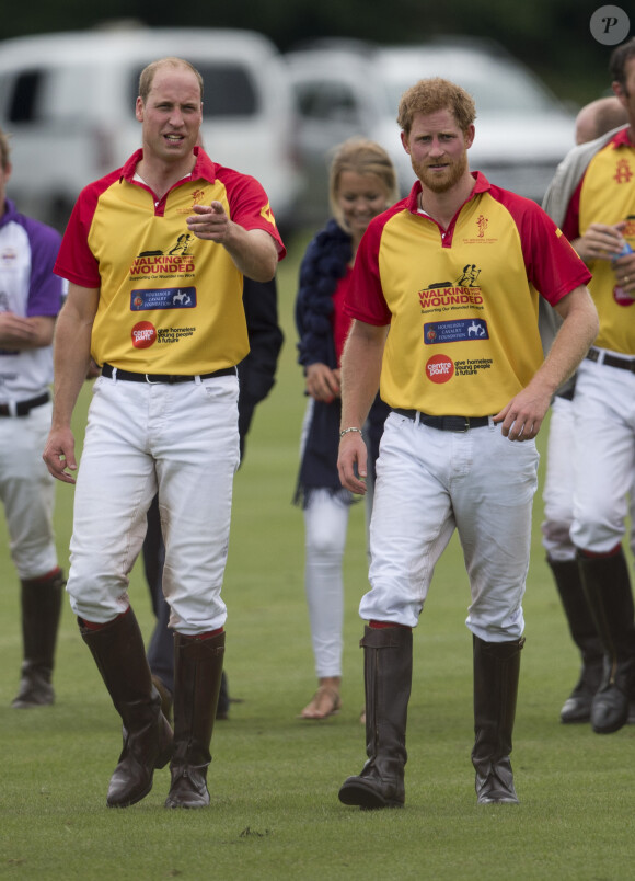 Le prince William et le prince Harry au tournoi de polo "The Jerudong Park Trophy" au club de Cirencester le 15 juillet 2017