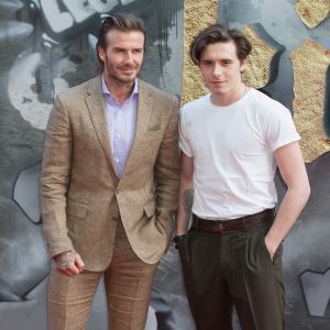 David Beckham et son fils Brooklyn à la première de "King Arthur - Legend Of The Sword" au Cineworld Empire à Londres, le 10 mai 2017.