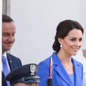 Le duc et la duchesse de Cambridge ont décollé de Varsovie au matin du 19 juillet 2017 avec leurs enfants le prince George et la princesse Charlotte, quittant la Pologne pour poursuivre leur visite officielle en Allemagne.