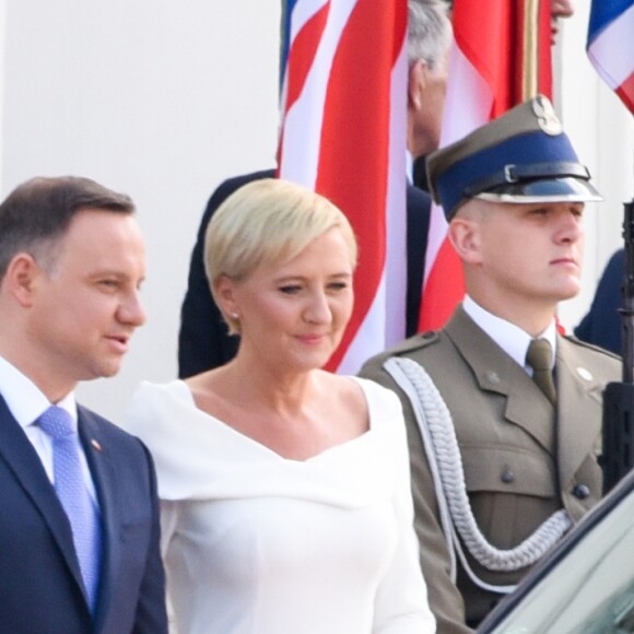 Le duc et la duchesse de Cambridge ont décollé de Varsovie au matin du 19 juillet 2017 avec leurs enfants le prince George et la princesse Charlotte, quittant la Pologne pour poursuivre leur visite officielle en Allemagne.