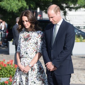 Kate Middleton et le prince William au Musée de la solidarité européenne à Gdansk le 18 juillet 2017, où ils ont eu l'ancien président Lech Walesa pour guide, au cours de leur visite officielle en Pologne.