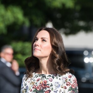 Kate Middleton et le prince William au Musée de la solidarité européenne à Gdansk le 18 juillet 2017, où ils ont eu l'ancien président Lech Walesa pour guide, au cours de leur visite officielle en Pologne.