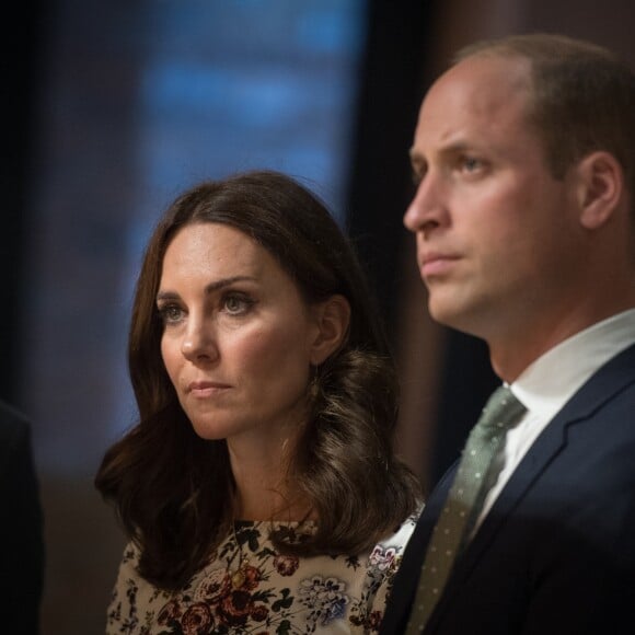 Kate Middleton et le prince William au Musée de la solidarité européenne à Gdansk le 18 juillet 2017, où ils ont eu l'ancien président Lech Walesa pour guide, au cours de leur visite officielle en Pologne.