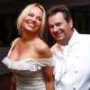 Exclusif - Pamela Anderson et le chef Christophe Leroy - L'actrice américaine Pamela Anderson organisait au restaurant "Leroy’s Paris", un dîner au profit de la Pamela Anderson Foundation engagée dans différentes campagnes au profit de la condition animale à Paris le 4 mai 2017. © Philippe Doignon/Bestimage