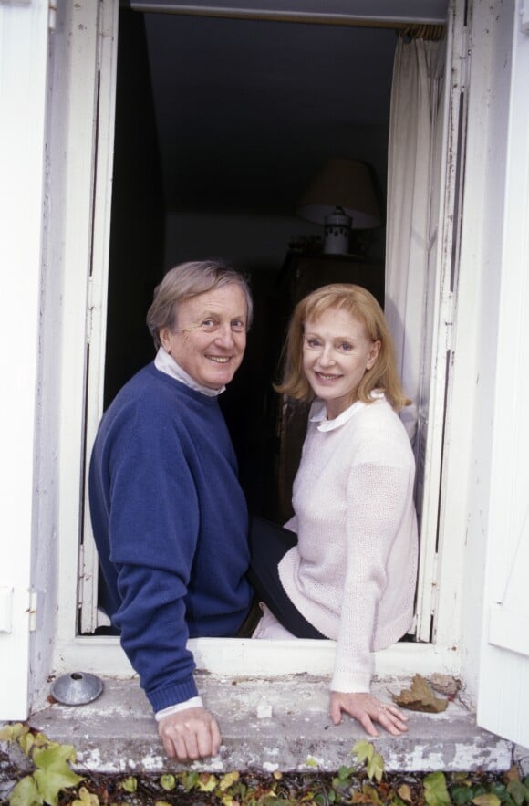 En France, à Orgeval, Claude Rich et sa femme Delphine Rich le 6 novembre 1997