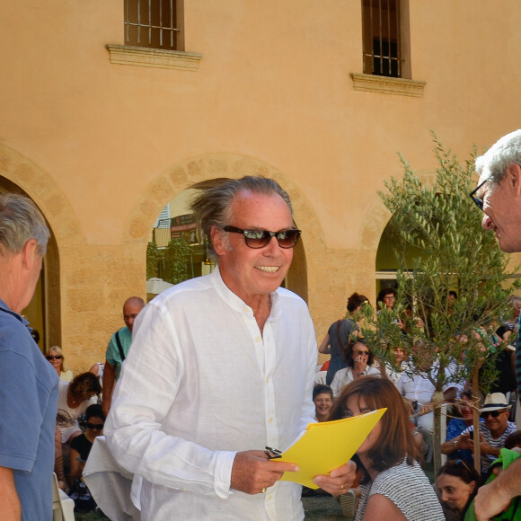 Michel Leeb - 11ème édition des Flâneries d'Art Contemporain dans les jardins aixois organisées par la comédienne A. Ferréol à Aix en Provence, France, le 25 juin 2017. © Agence/Bestimage
