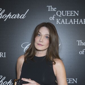 Semi-Exclusif - Carla Bruni-Sarkozy lors du photocall de la présentation de la collection Chopard ''The Queen of Kalahari'' au théâtre du Châtelet à Paris, le 21 janvier 2017. © Olivier Borde/Bestimage